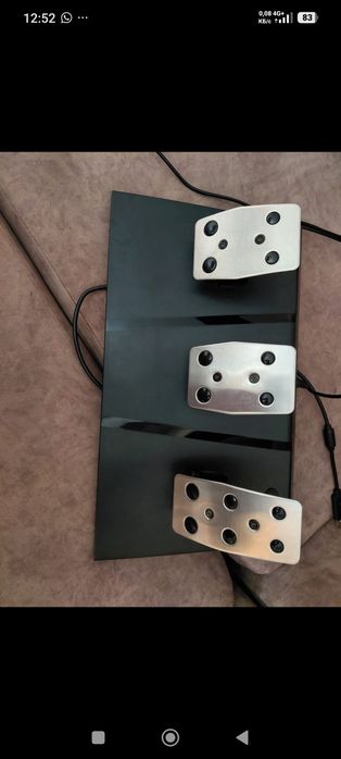 Продам игровой руль с педалями