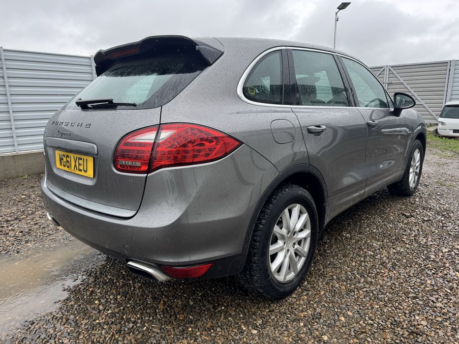 Dezmembrez porsche cayenne 3.0tdi crca 2011