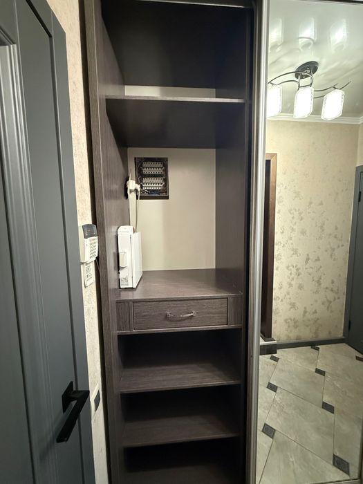 Продам шкаф для прихожей б/у