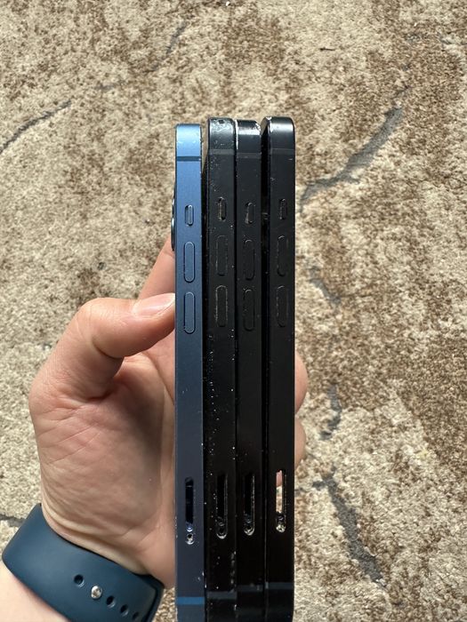 Lot 4 carcase iPhone 13 cu flex-uri butoane si wireless