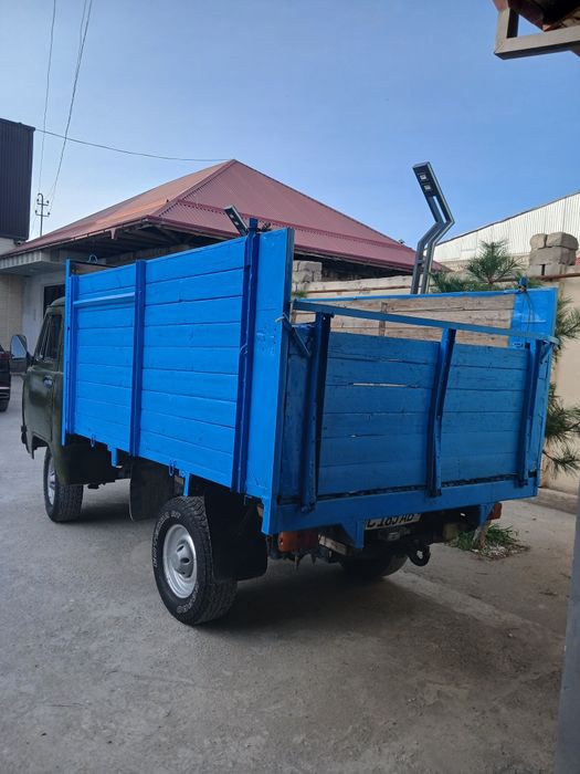 Uaz3303 sotiladi 1987yil.