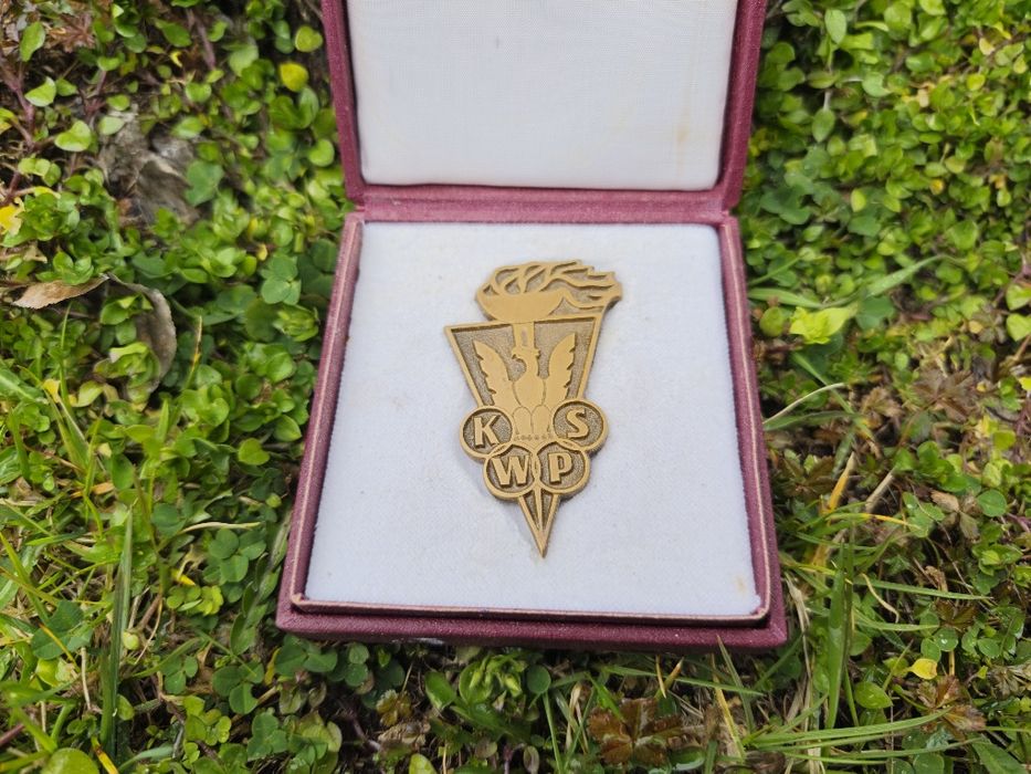 полски възпоменателен медал, значка на Спортния комитет на армията