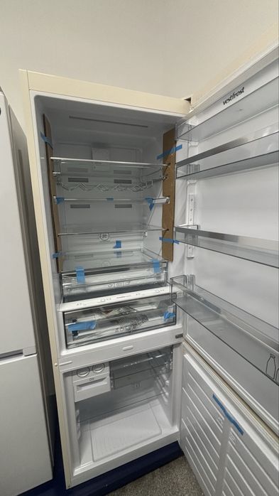 Холодильник Vestfrost широкий 70см