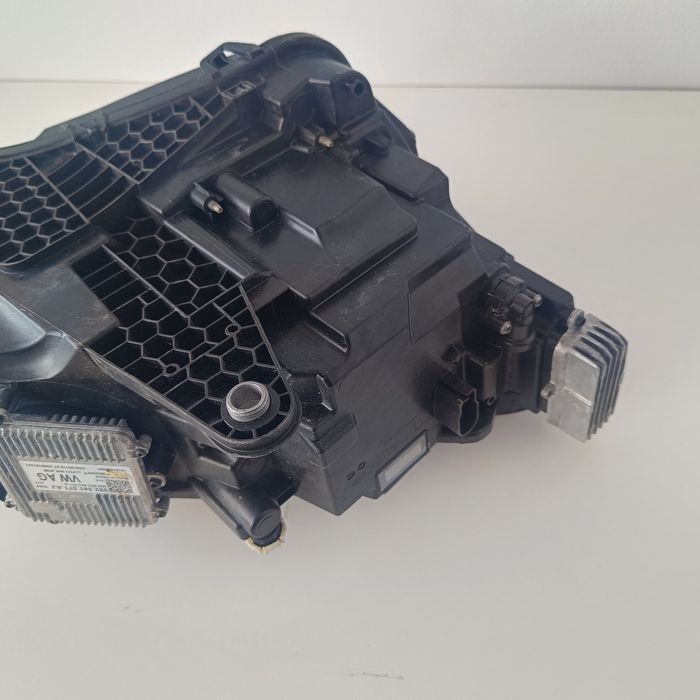 Ляв фар за SKODA SUPERB III (3V3)(3V5) B8 - 3V1941015D 3V1941015E 2019-2024