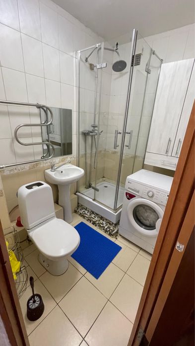 Продам квартиру 3 -ех комнатную