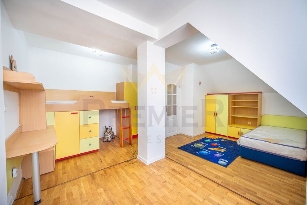Продава се Тристаен апартамент в Варна, Център - 105 кв.м за 1848 €/кв.м - Снимка #7