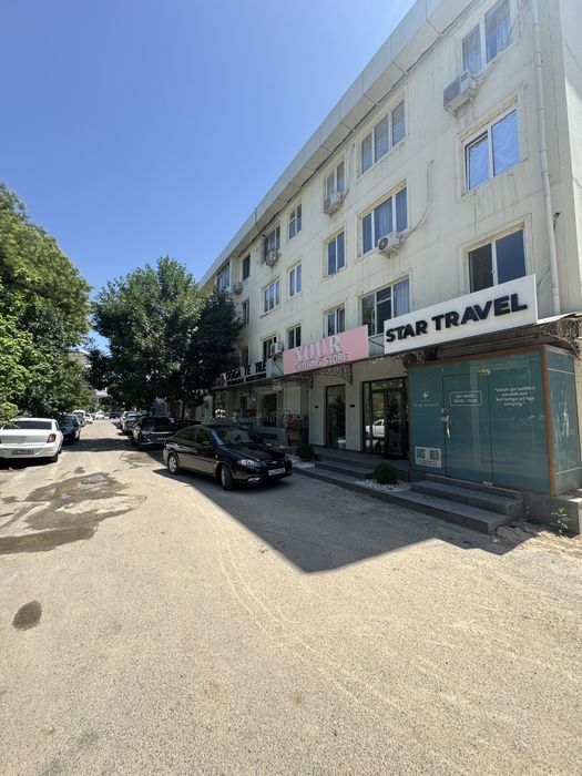 Продается Нежилое В центре 3х комн 1-я линия Яккасарай Ор-р Qanotchi