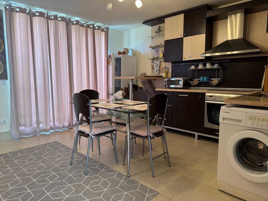 Дава се под наем Двустаен апартамент в Созопол - 64 кв.м за 398.82 € - Снимка #1