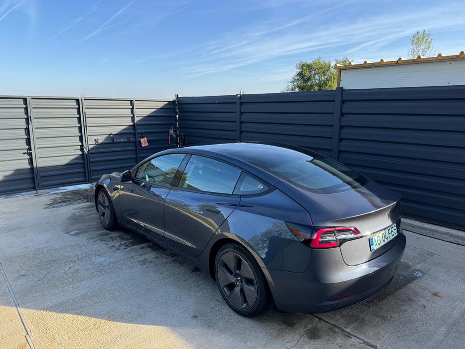 Vand Tesla Model 3 facelift, tva deductibil