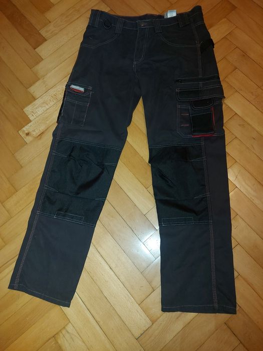 Vind echipamente de munca