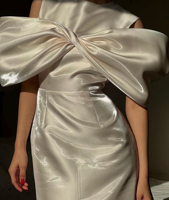 Продаю 2 платья.