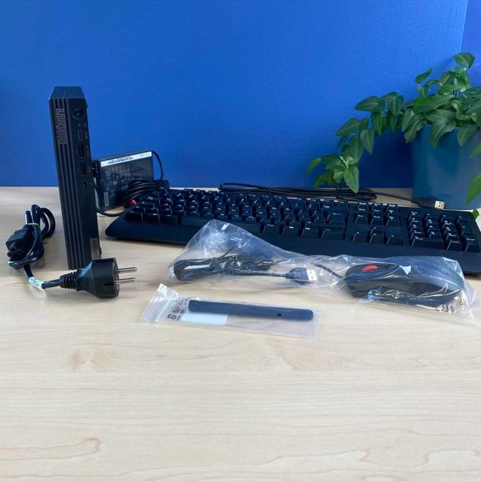 Компютър Lenovo ThinkCentre M70q Gen 4 Intel® i5-13400T / 16 RAM / 512 SSD - НОВ