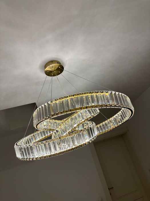 Candelabru cu 3 moduri de iluminat și reglare intensitate luminoasa