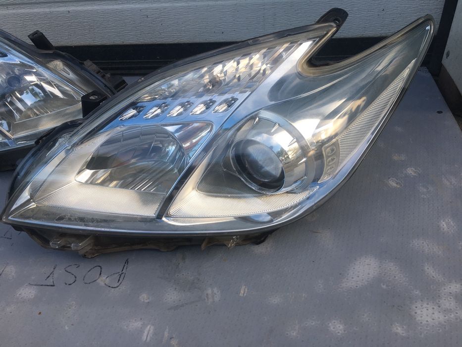 Faruri St/Dr Toyota Prius 3 2009-2012. Volan stinga. Originale.