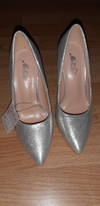 Pantofi eleganți