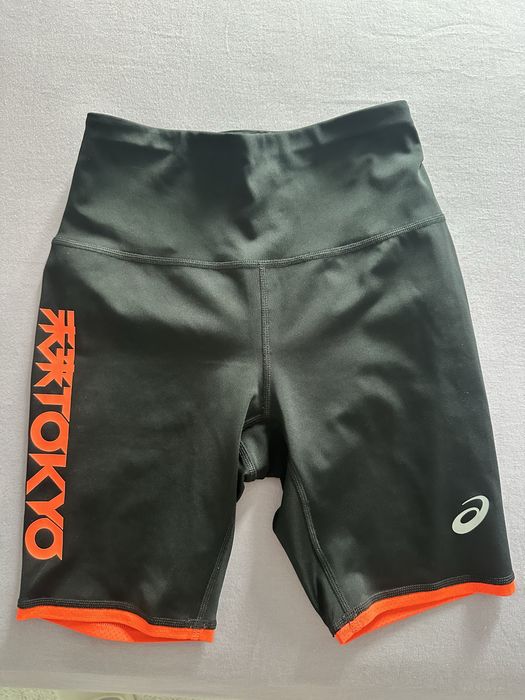 Къс клин Asics