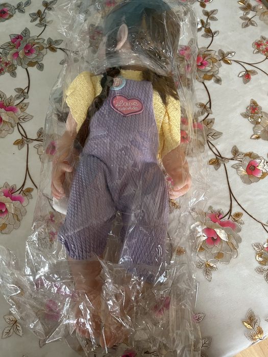 Кукла новая красивая