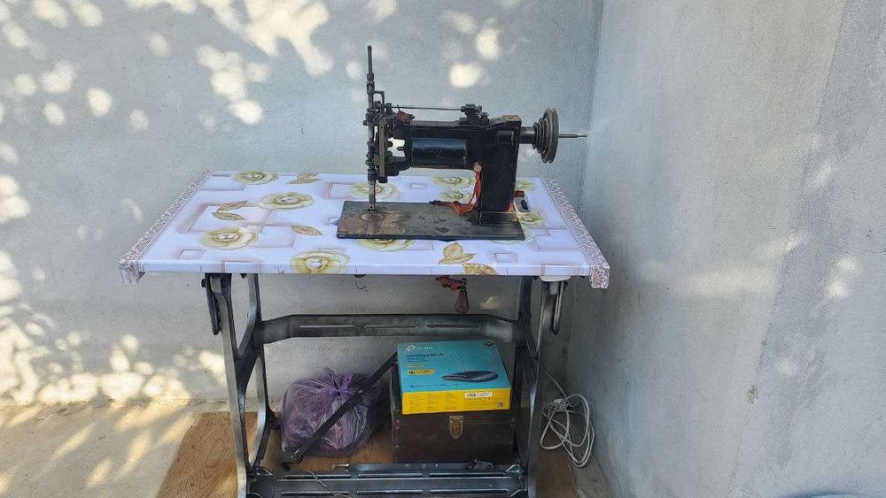 Швейная машинка Попур