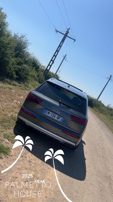 Vând Audi Q7 2017