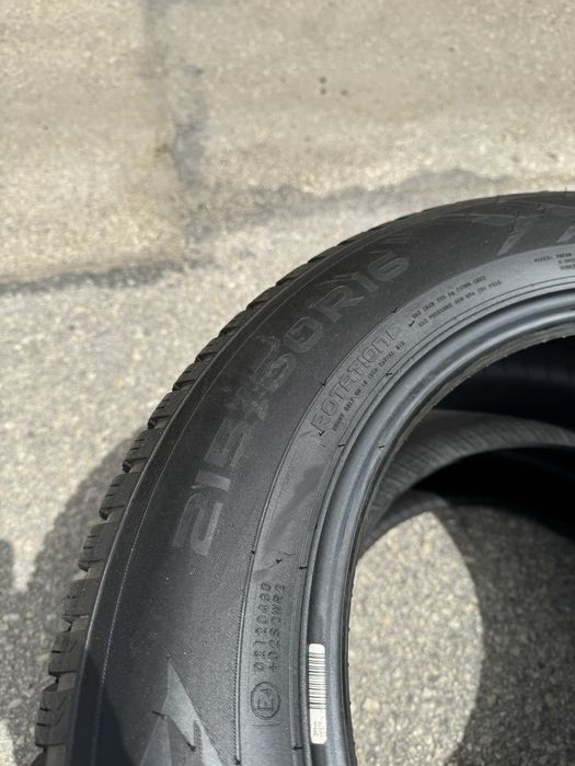Nokian Seasen Proof 215/60/16