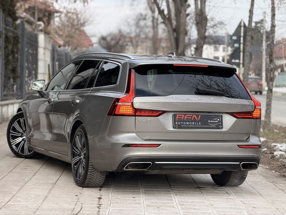 Vand/Schimb Volvo V60 PlugIn Hybrid 4x4 Impecabil