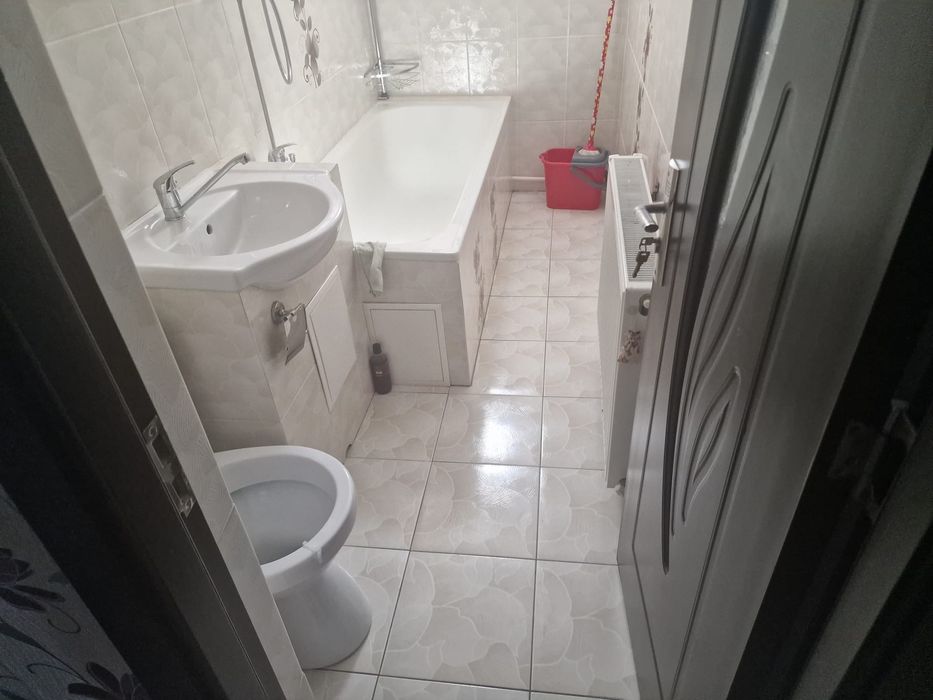Ap  2  Cam Posta Maratei 42mp parter circular mobilat semirenovat