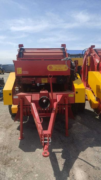 Пресс-подборщик рулонный центральный 140