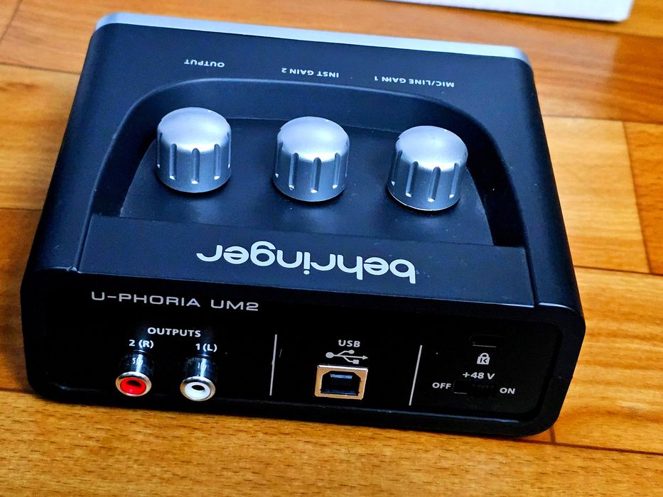 Студийный набор BEHRINGER U-Phoria Studio