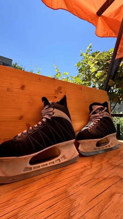 Хоккейные коньки Teku черные 44 размер