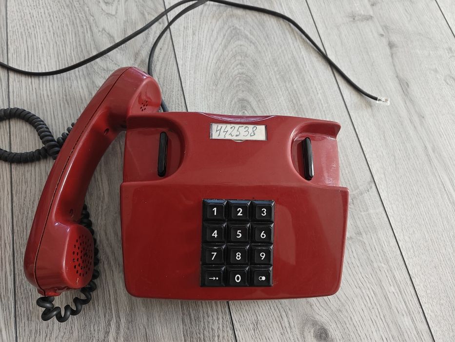 Vand telefon fix cu butoane