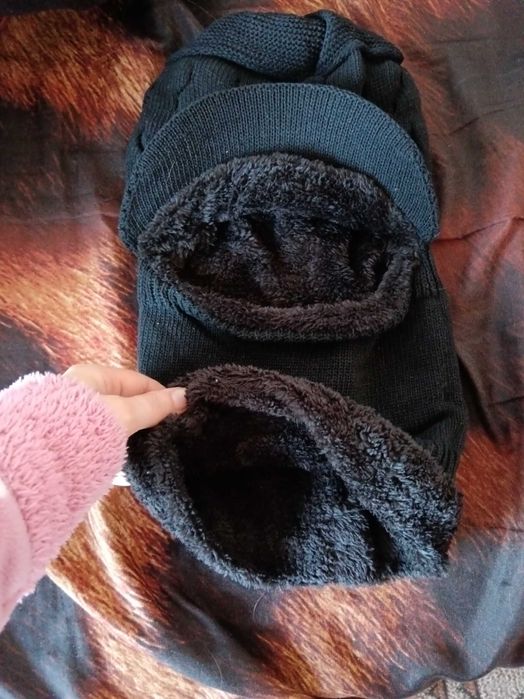 Топли шапка и шал