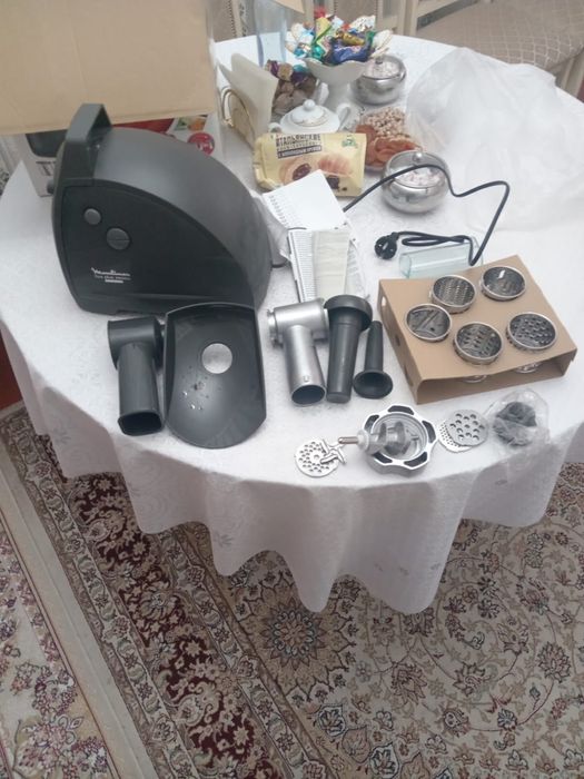 Мясорубка Moulinex HV8 plus