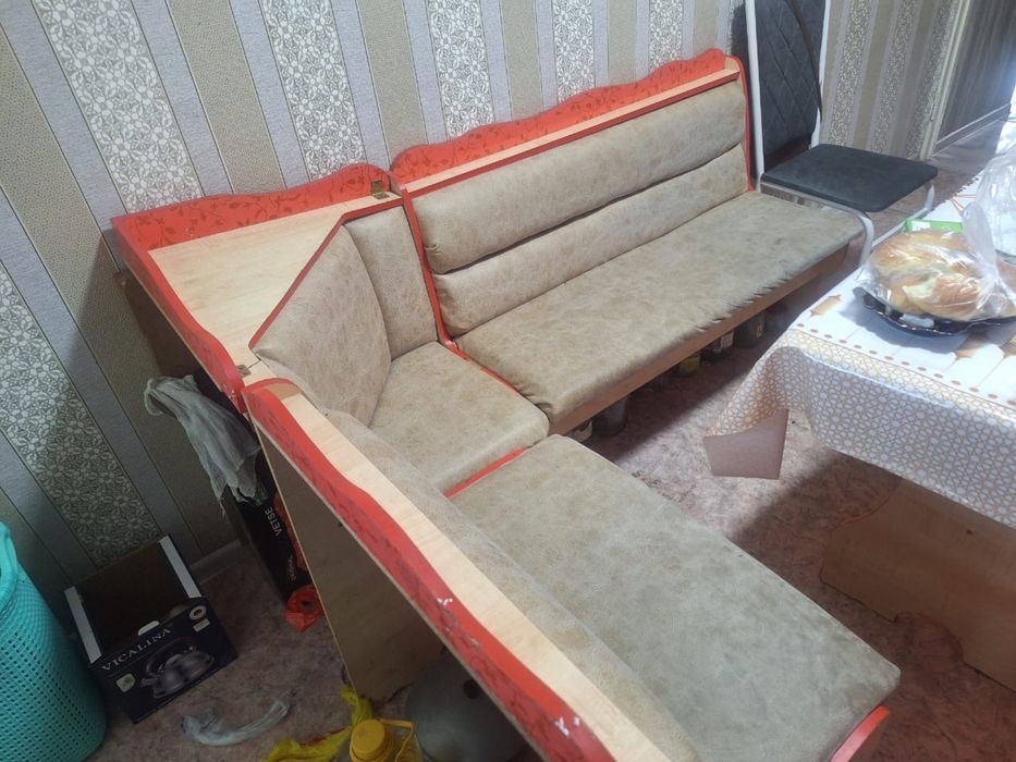 Кухонный диван без стола