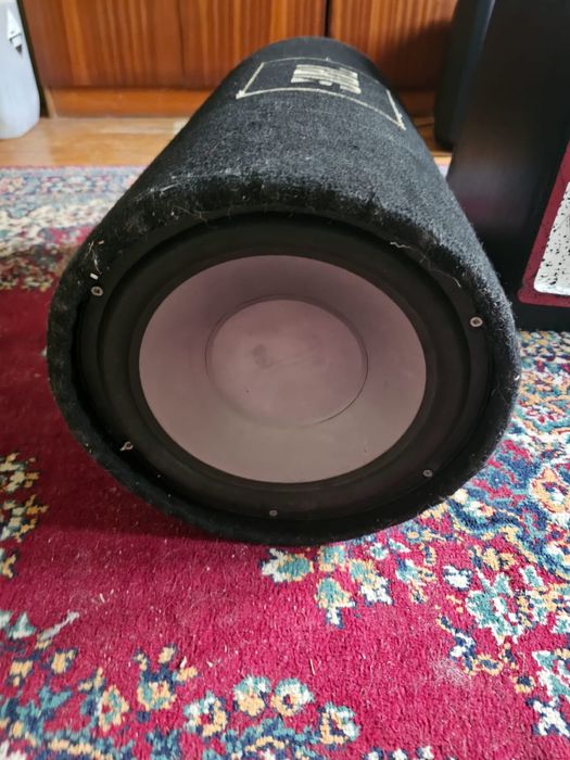 subwoofer auto in stare inpecabila
