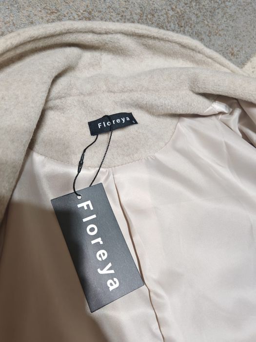 Palton Bej Mărimea S cu blană artificială