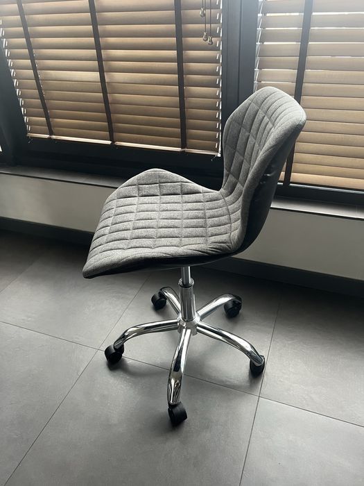 Козметичен Стол  NEW YORK – 2г гаранция и безплатна доставка