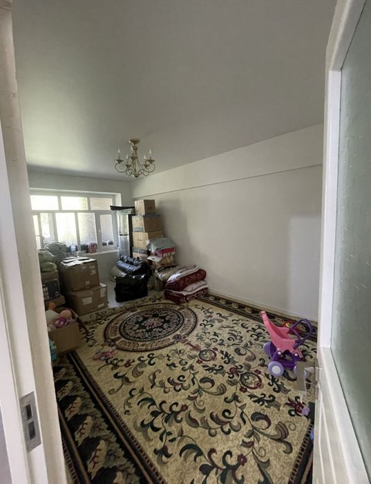 Чиланзар 22 продаётся квартира 4/4/4.Балкон 2х6