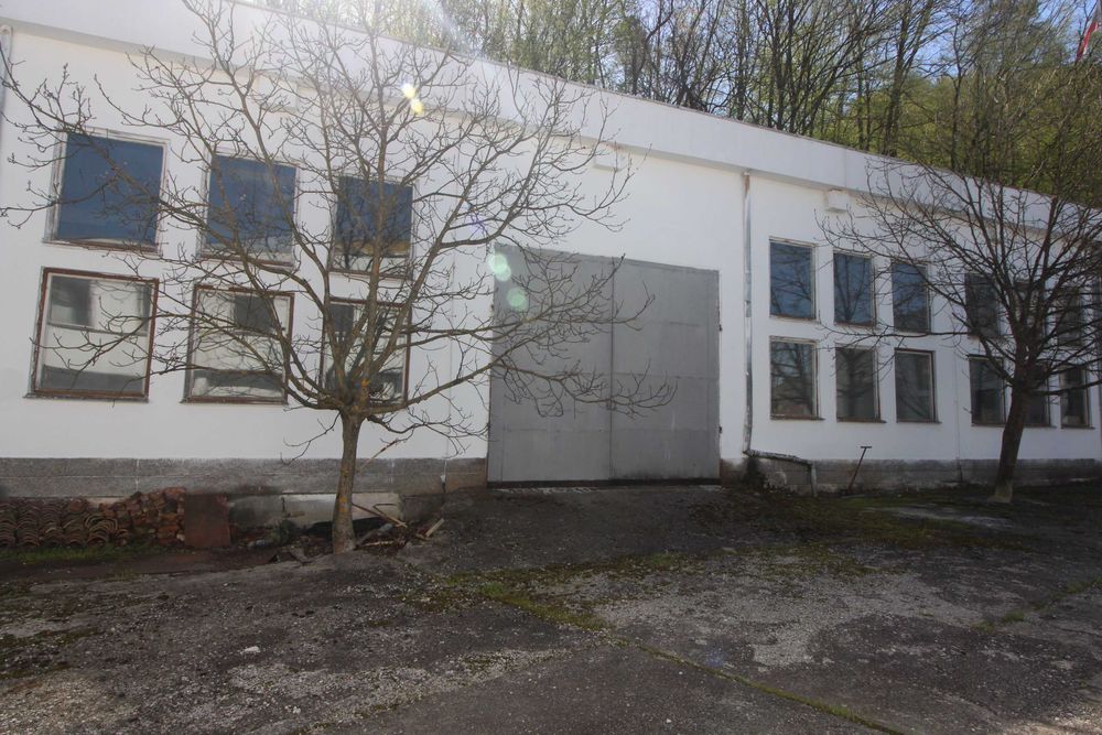 Дава се под наем Промишлена сграда в Габрово, Борово - 350 кв.м за 997.05 € - Снимка #3