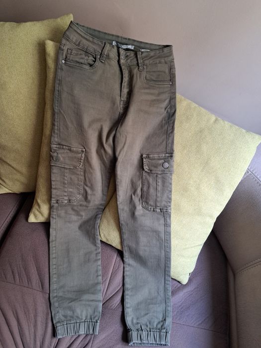 Предлагам дрехи за момче