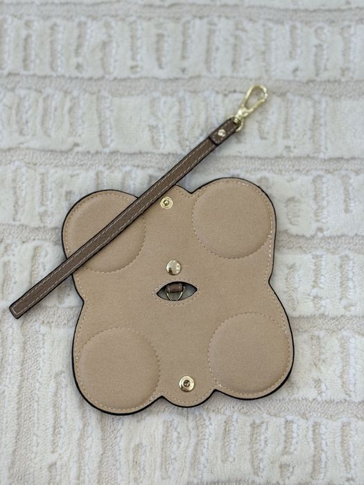 Чехлы для очков кожа