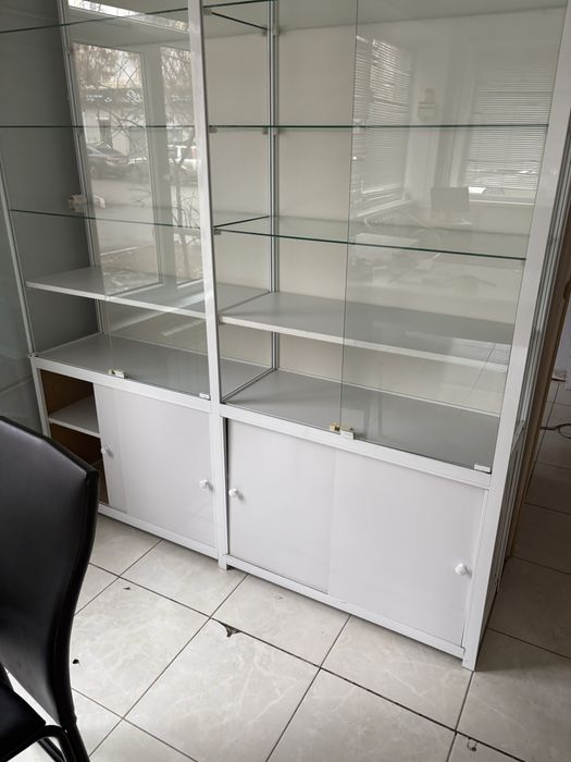 Аптечные витрины, шкаф