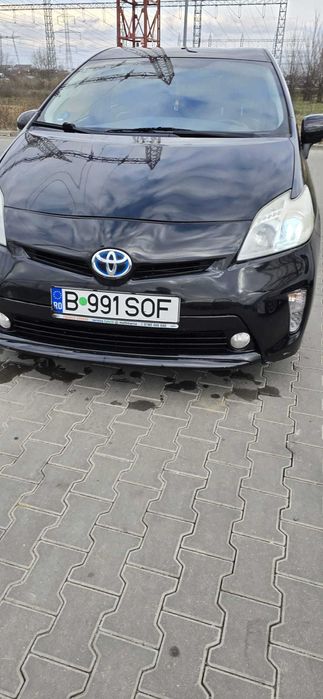 Vand Tpyota Prius Hibrid 2013