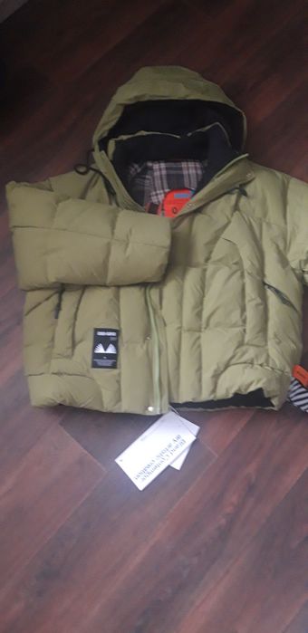 Продажа куртки новая