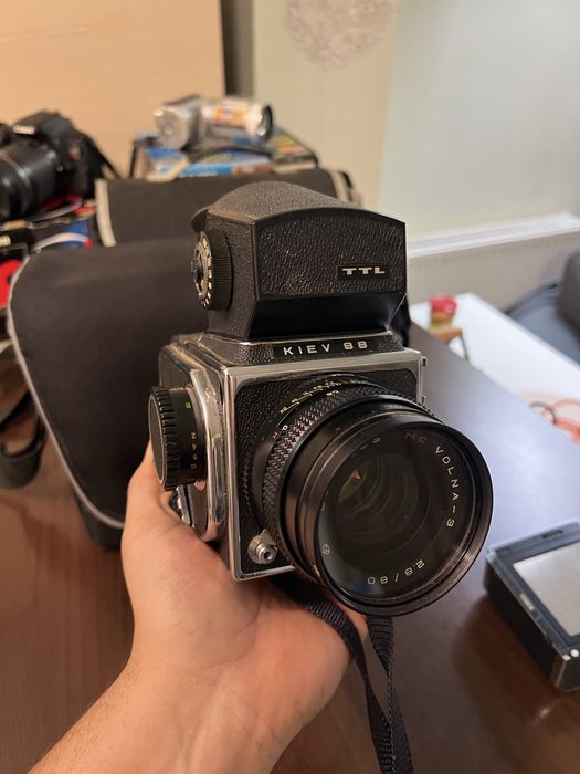 Kiev 88 + TTL Viewfinder + waist level finder + 80 /2.8 MC Volna 3