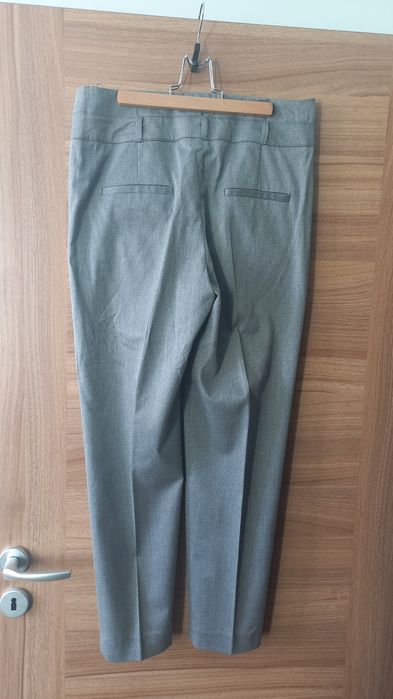 Pantaloni 3/4 Zara