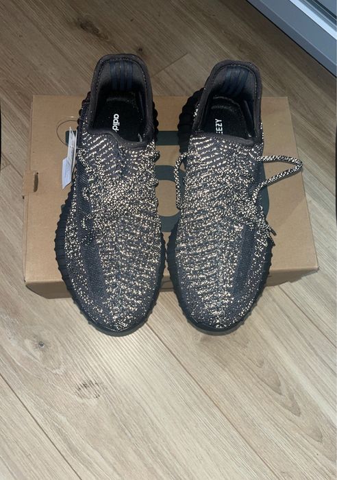 Adidasi Yeezy Boost 350 V2
