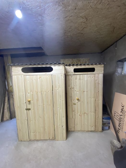 Туалет уличный из дерево