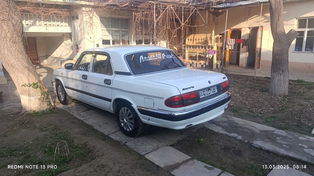 Волга 3110 год 2001