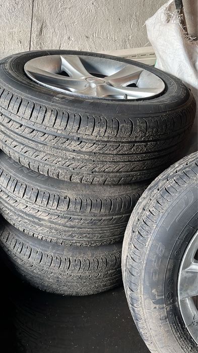 Дисик с резиной 195/65/15