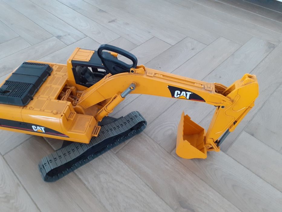 Vând excavator Bruder model mare